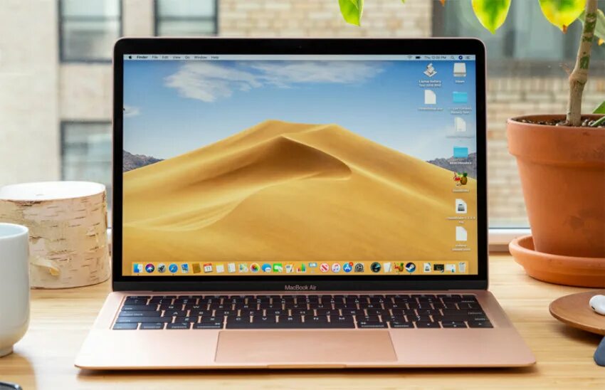 Последний macbook air. Макбук Эйр 2019. MACBOOK Air 2019 Gold. Макбук Эйр 13 2019. Apple MACBOOK Air 2020 i5.