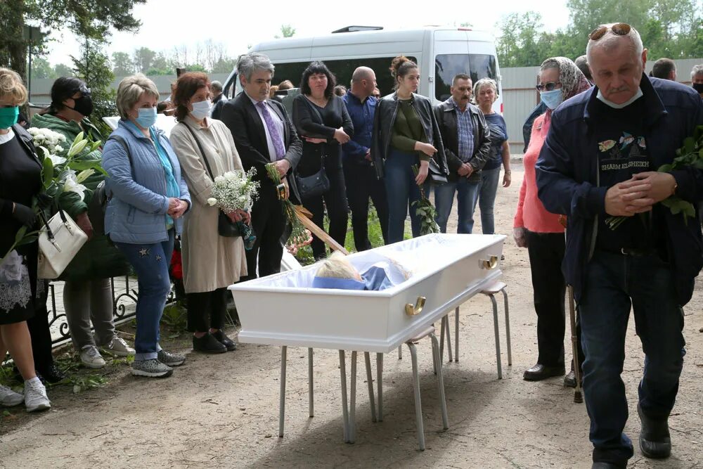 Почему юли не было на похоронах. Похороны журналистки Юлии Норкиной. Похороны Юлии Норкиной прощание.