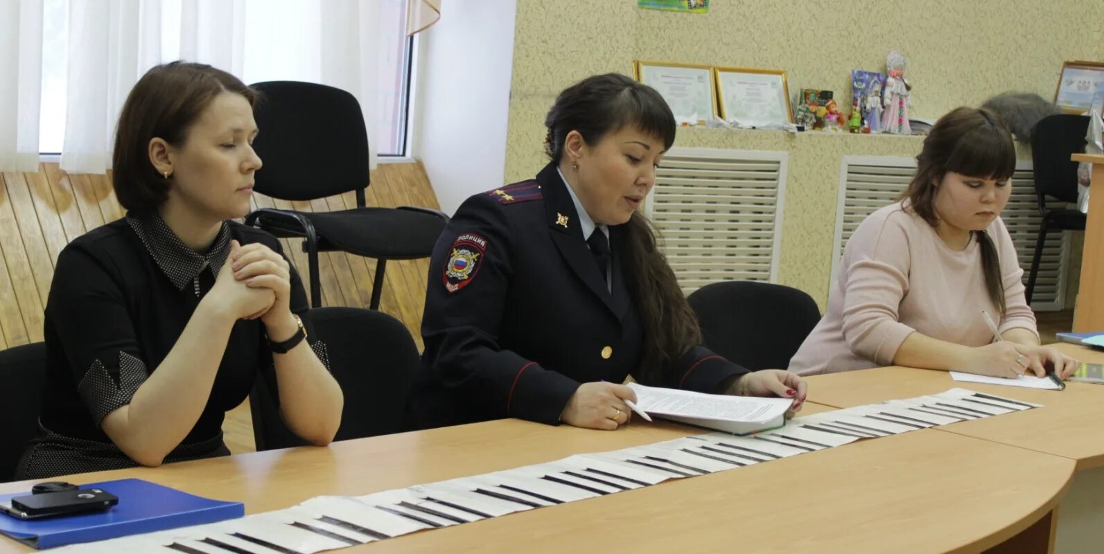 наталья камаева саранпауль полиция андреевна. заседание комиссии по делам несовершеннолетних и защите их прав. кдн и зп оренбургской области. глава дзержинского района волгограда администрации волгограда. комиссия по делам несовер.