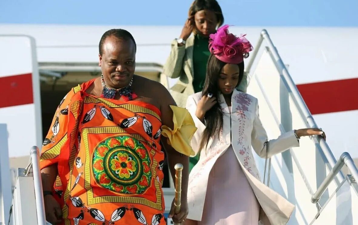 African wife. Король Свазиленда - Мсвати. Эсватини Мсвати III. Мсвати lll жены короля. Королевство Эсватини.