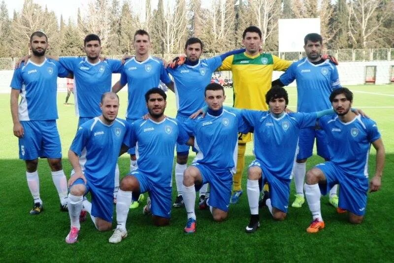 Футбольный клуб туран азербайджан. Футбольный клуб туран азербайджан. Туран товуз стадион. Фк туран эмблема. Фк туран туркестан лого.