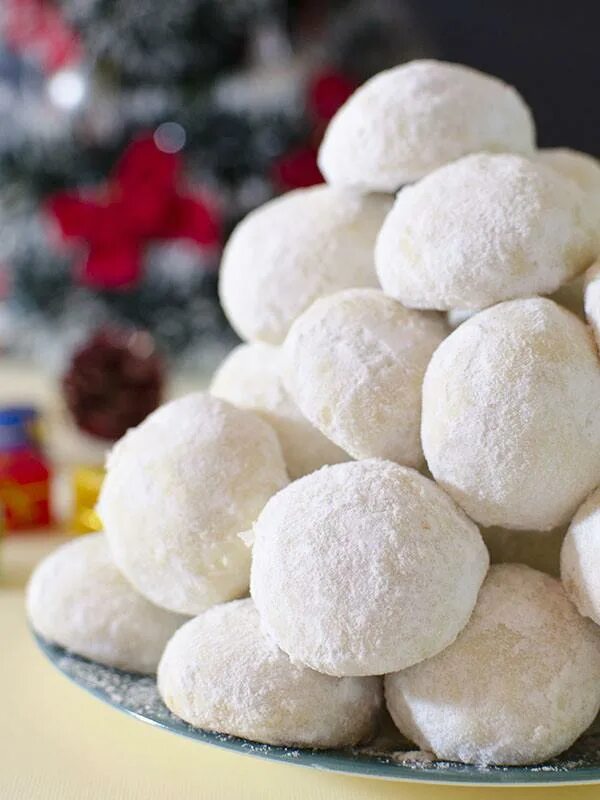 Снежки рецепт фото. Печенье Снежка. Пирожное снежок. Кокосовый снежок. Snowball cookies.