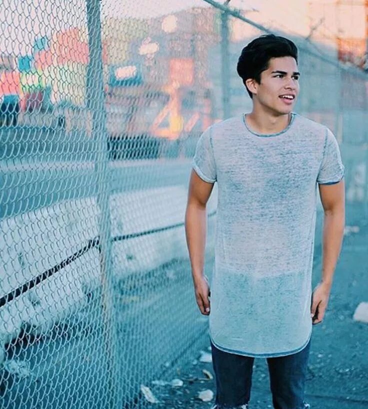 Алекс аионо. Alex Aiono биография. Аено.