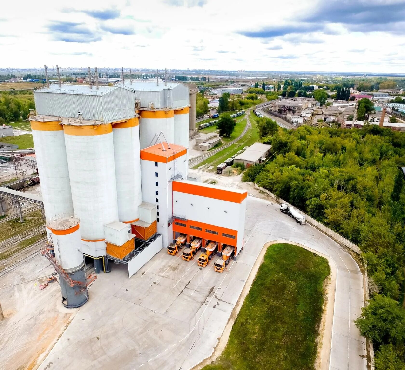 Фото цементного завода