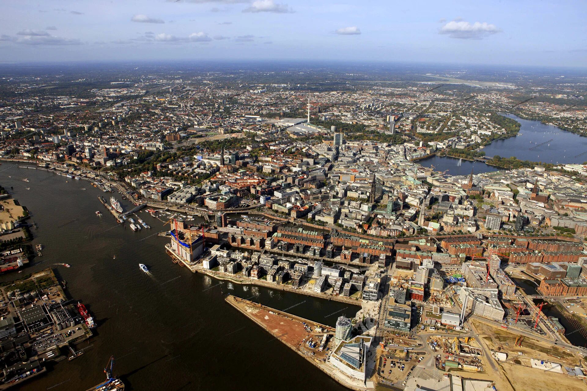 Гамбург германия панорама города. Река эльба в германии город гамбург. Hamburg панорама. Гамбург зимой. Показать гамбург в настоящий момент.