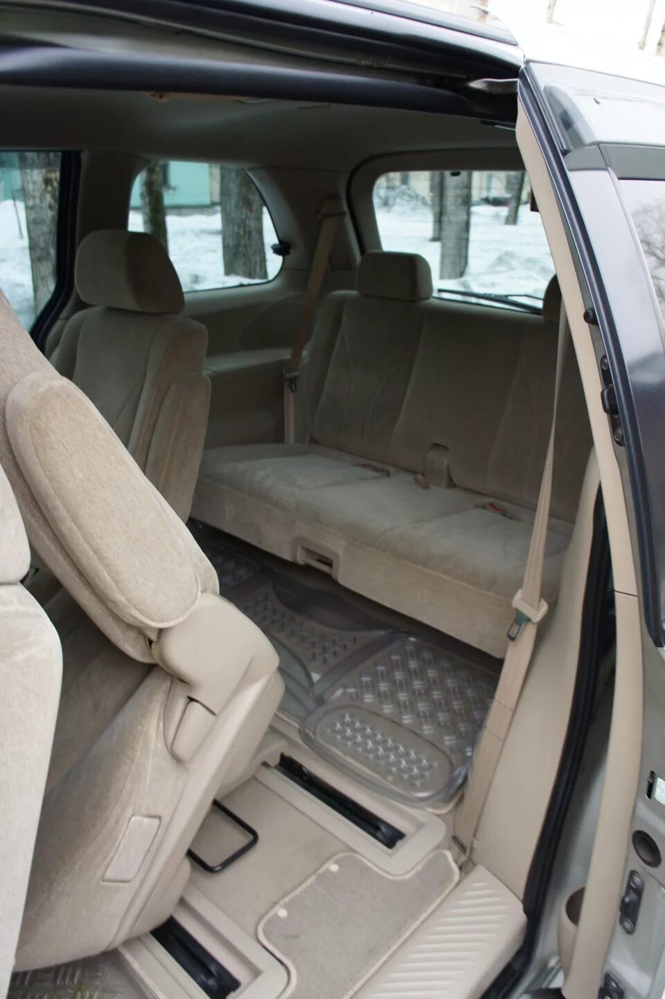 Мазда мпв 2005 салон. Mazda mpv 2002 интерьер. Мазда мпв 2002 салон. Мазда мпв 2001 салон. Mazda mpv 2003 салон.