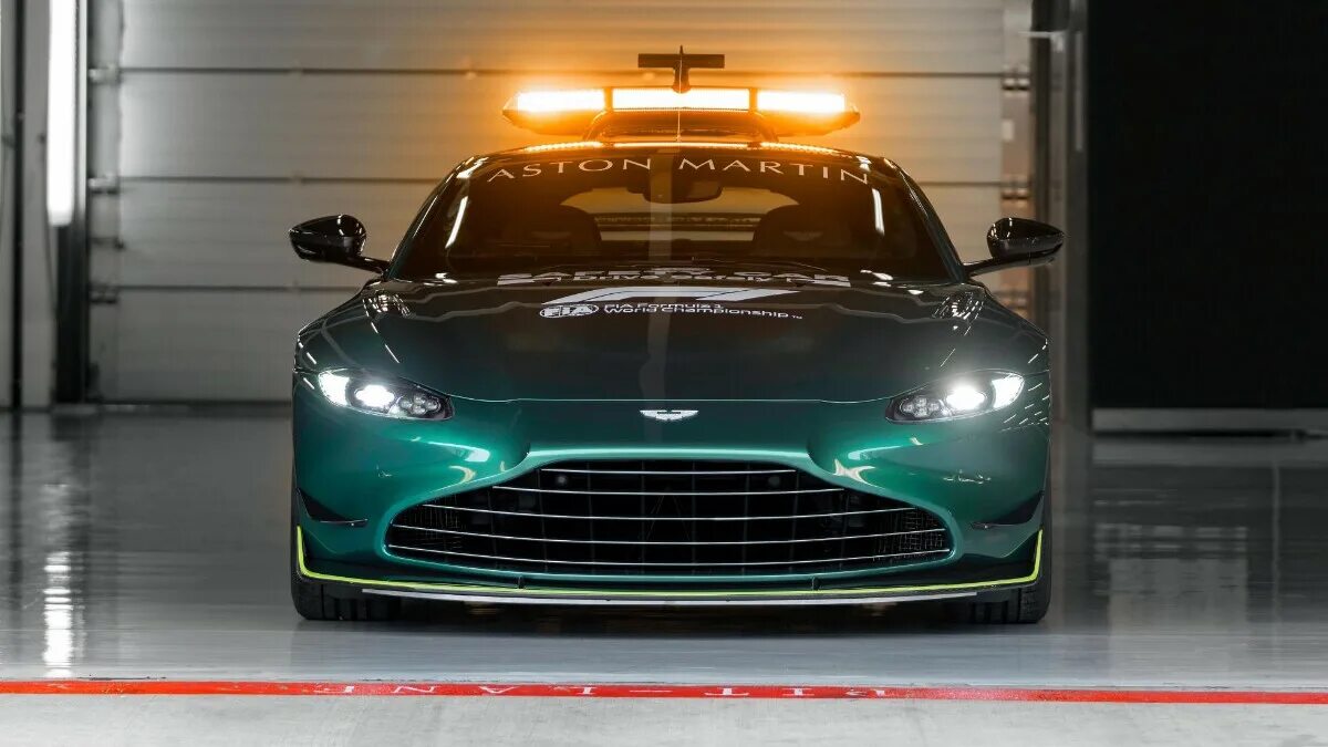 F safety. Aston martin f1 safety car. aston martin safety car f1 2025. aston martin f1 2025.