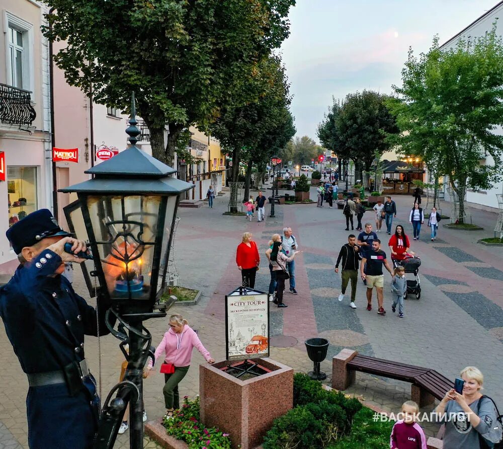 Время в бресте сейчас. Город брест беларусь. брест центр города. город брест сейчас. васька пилот брест.