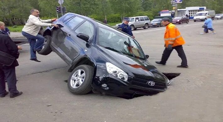 Оставил место дтп. Участникам дтп рекомендуется на дорогах. случай авария номер гибдд. покинули дтп покинули место оба.