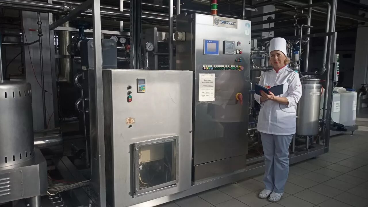 Рязанский молочный комбинат амка. Ооо амк рязанский. Мильковская молочная продукция. Амка рязань вакансии. Молочный завод в рязани.