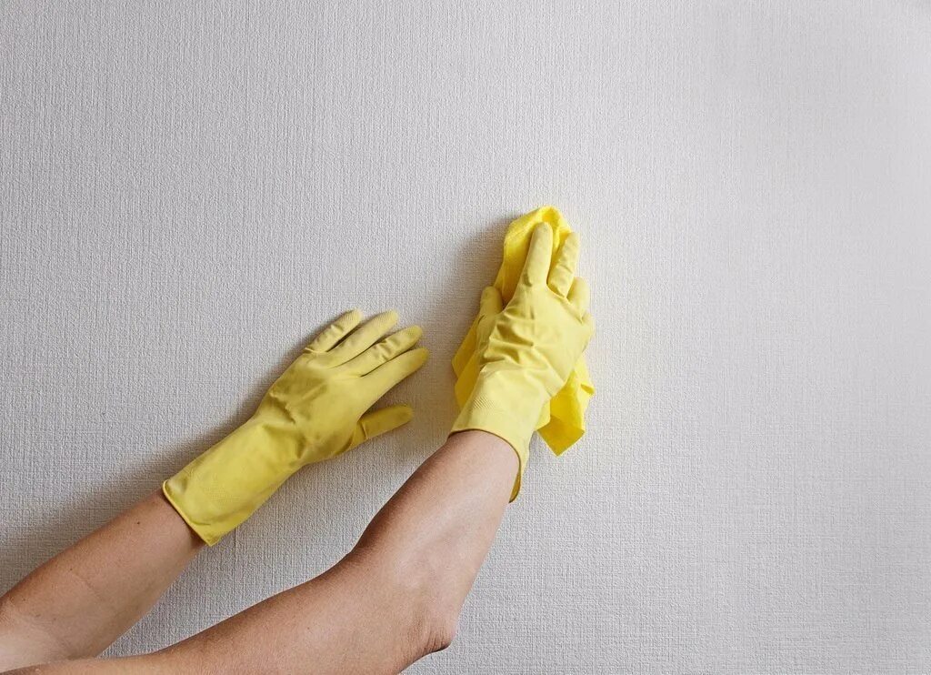Мытье стен. Мытье обоев. Краска для стен моющаяся. Протереть стену. Жирные пятна на обоях