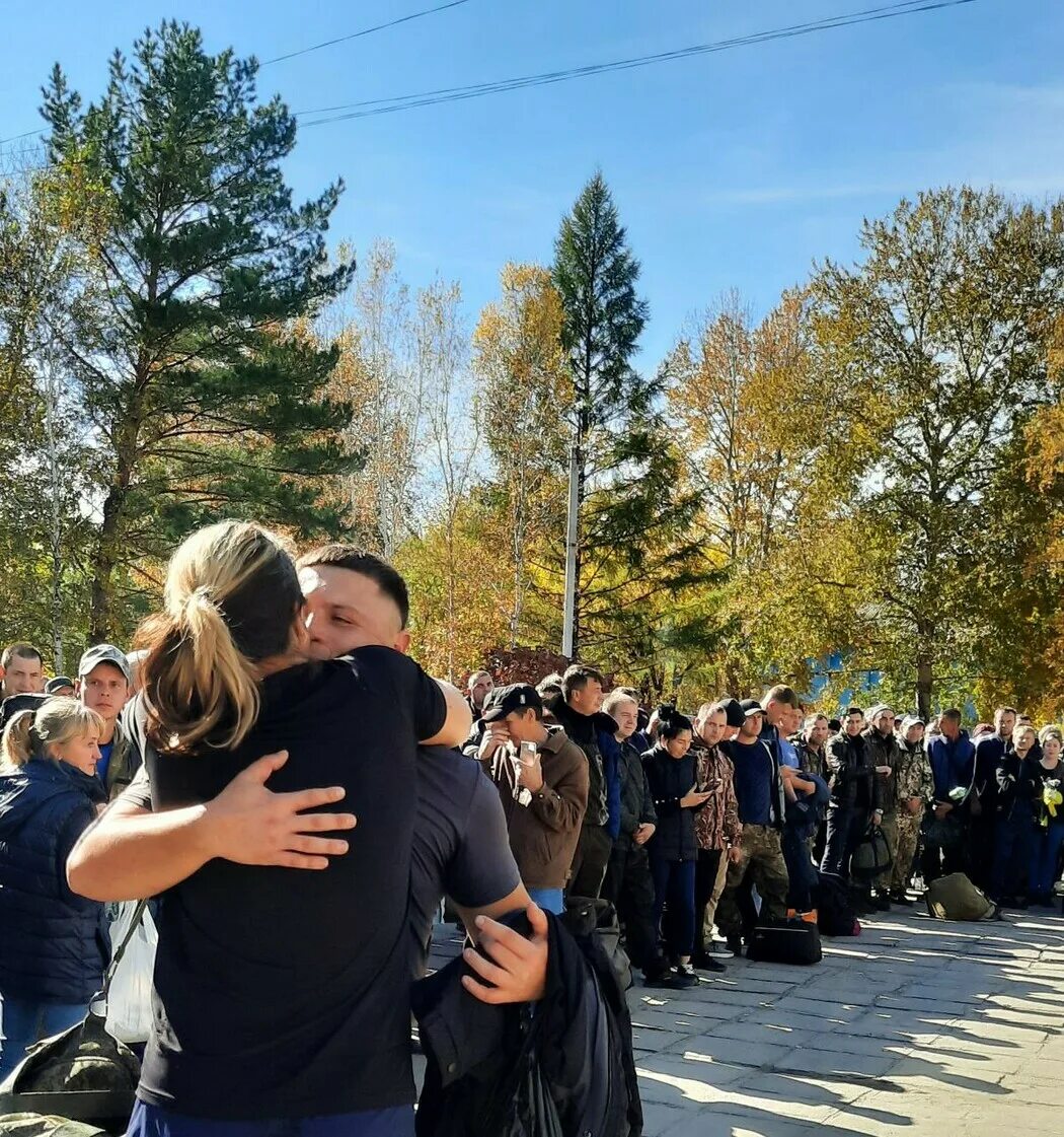 Группа жен мобилизованных