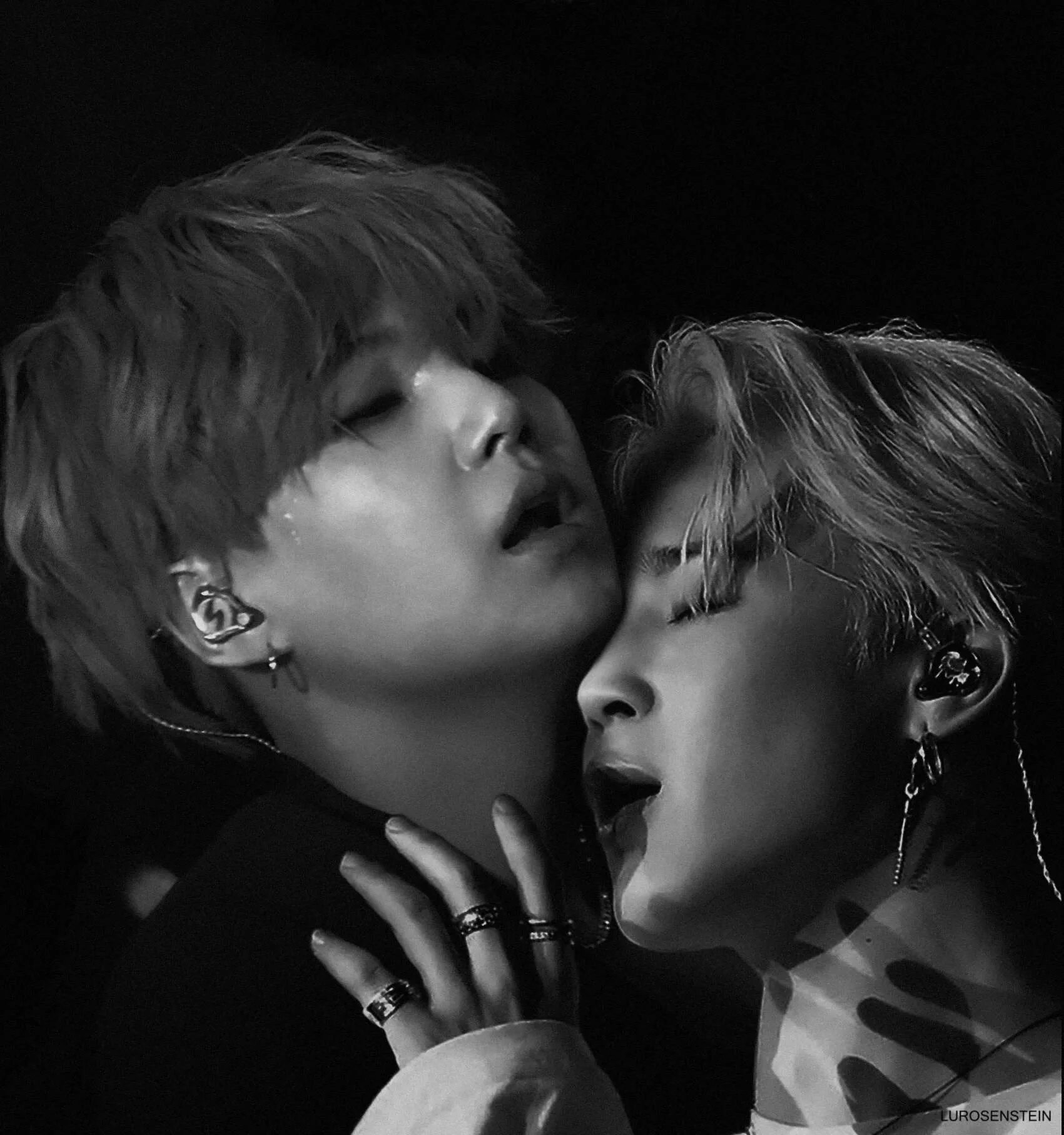 Diamond hell фф бтс. Цитаты из фф. Мираи evil prevails. Короткие фанфики про bts. Diamond hell фф.