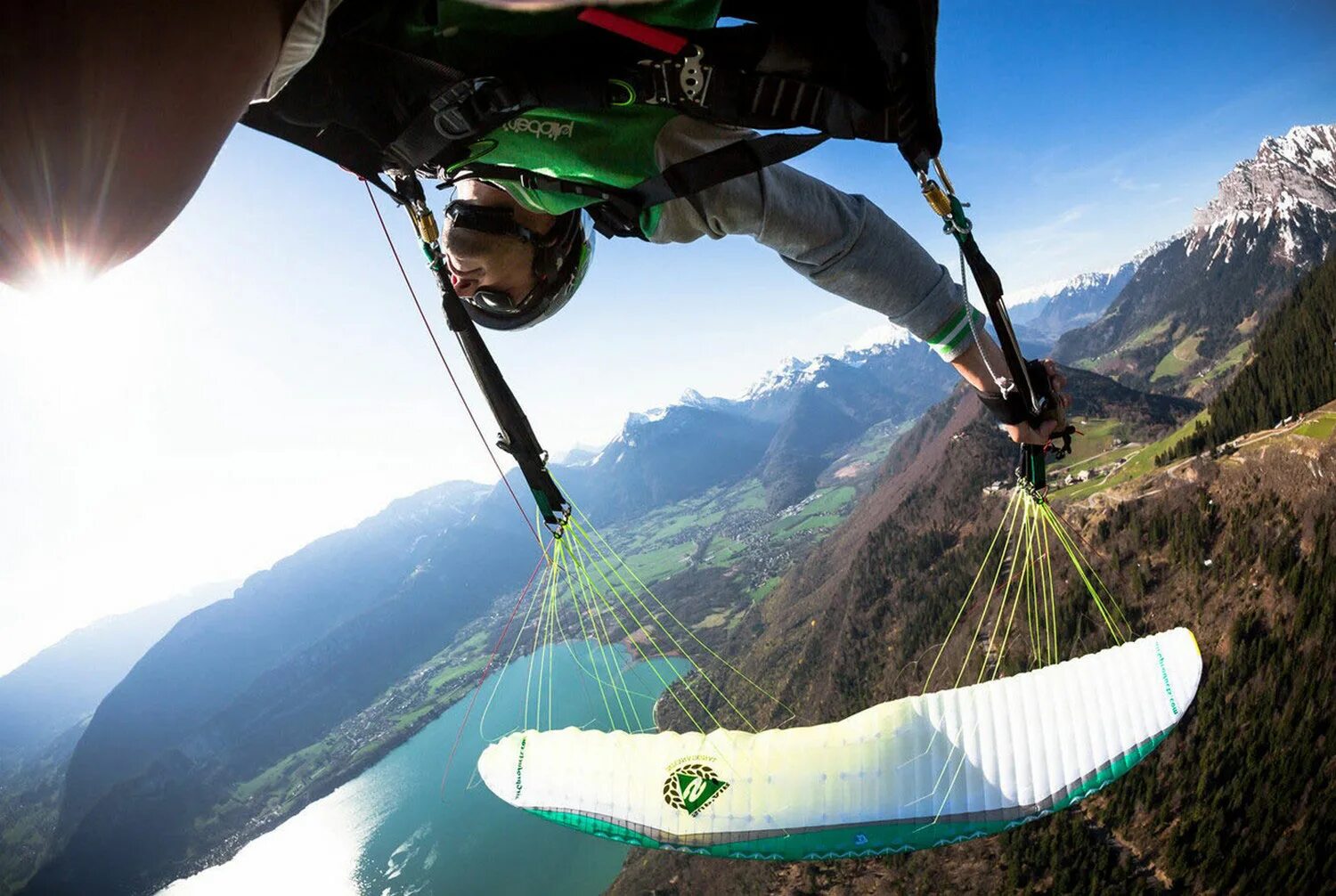 Интересный спорт. Водный спорт. Самый интересный спорт. Экстремальные виды спорта. Соревнования по перетаскиванию жен.