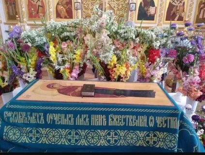 Погребение плащаницы на успение