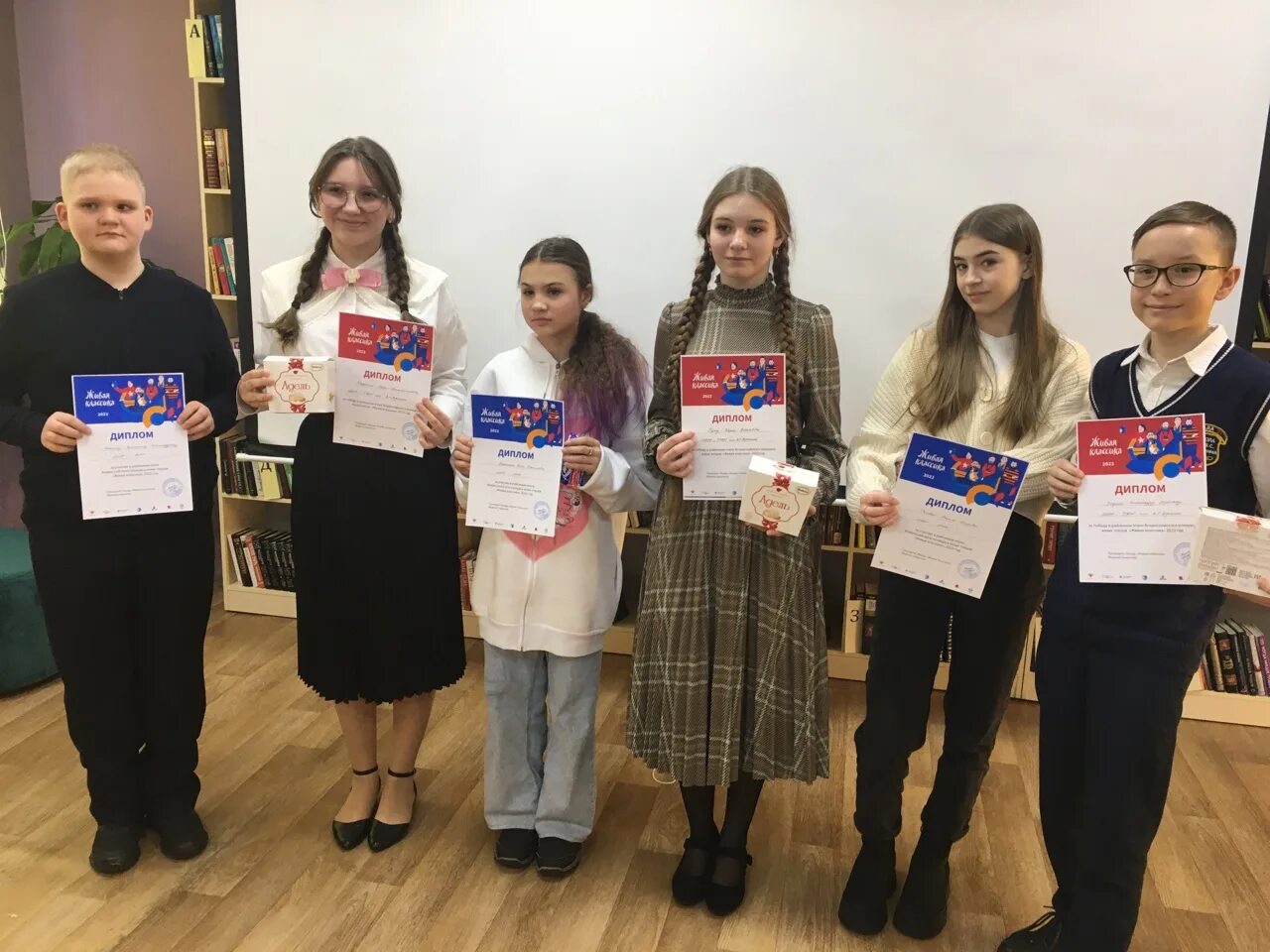 живая классика. мбоу бурлинская сош 2022. залог выигрыша на живой классике. конкурс юных чтецов живая классика. до какого числа можно сделать регистрацию живая классика.