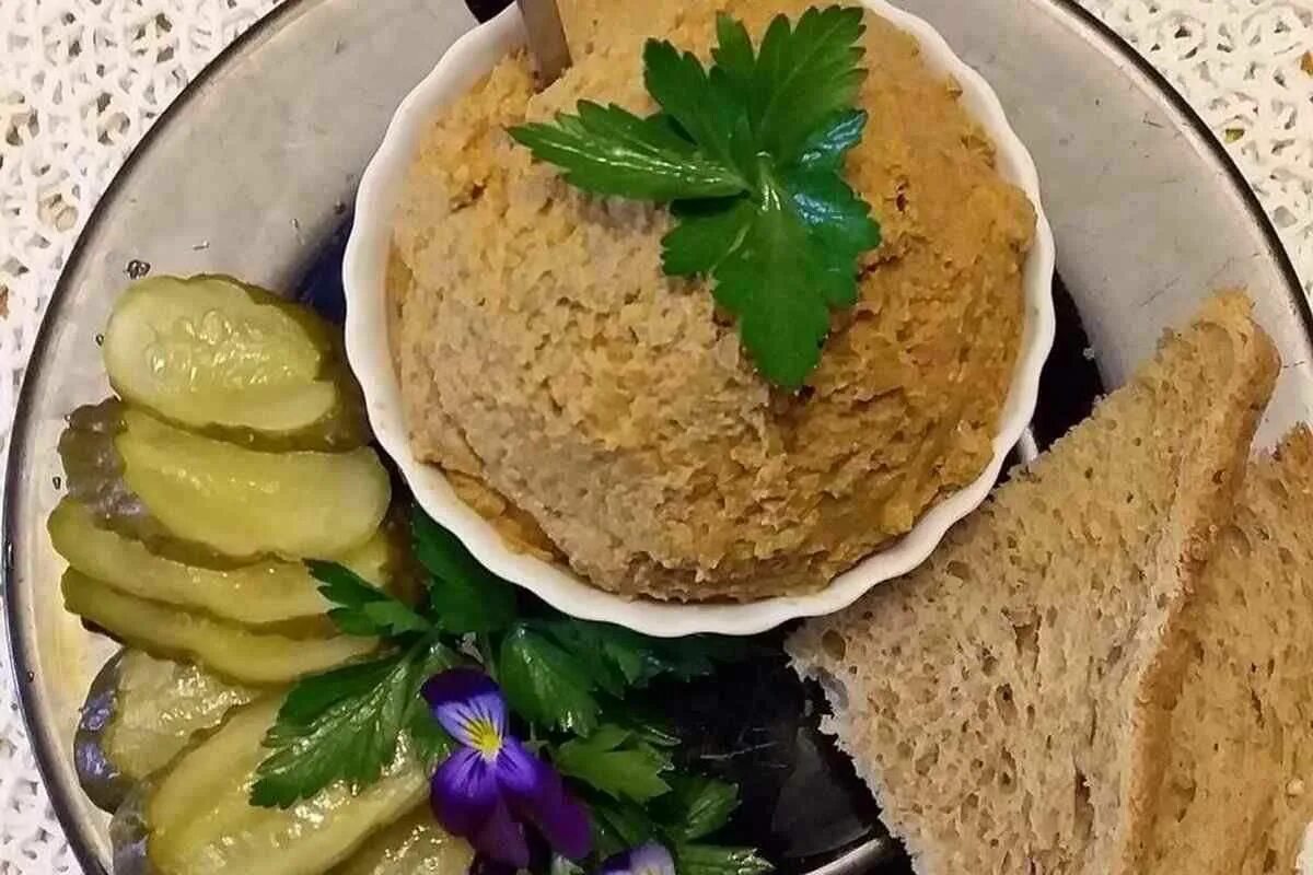 Печеночный паштет ,(куриной печени). Печёночный паштет из куриной печени. Паштет из куриной. Куриный паштет из печени.