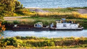 File:Tonja (tugboat, 1974) 02.jpg - Wikimedia Commons