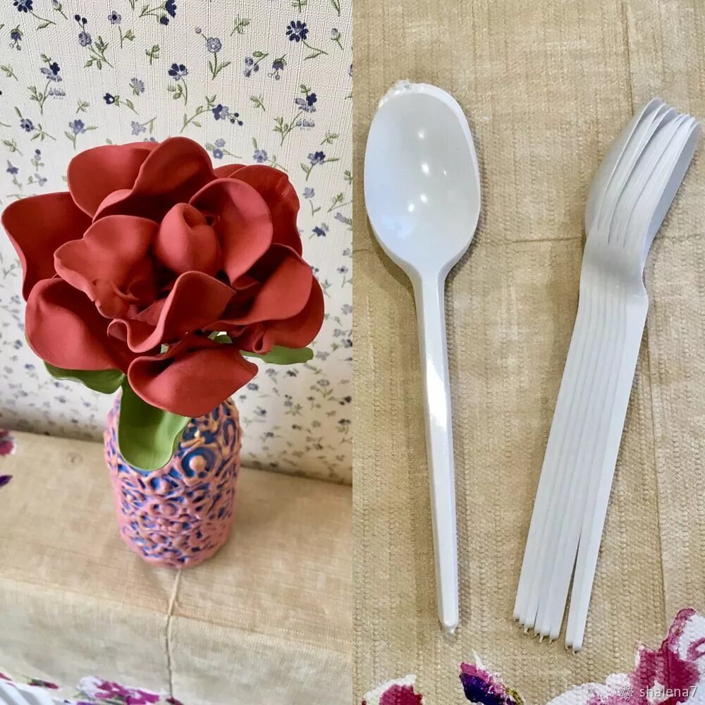 Цветы из пластмассовых ложек. Цветы из пластмассовых ложек. Лилии из пластмассовых ложек. Цветы из ложек. Цветы из пластиковых ложек и вилок.