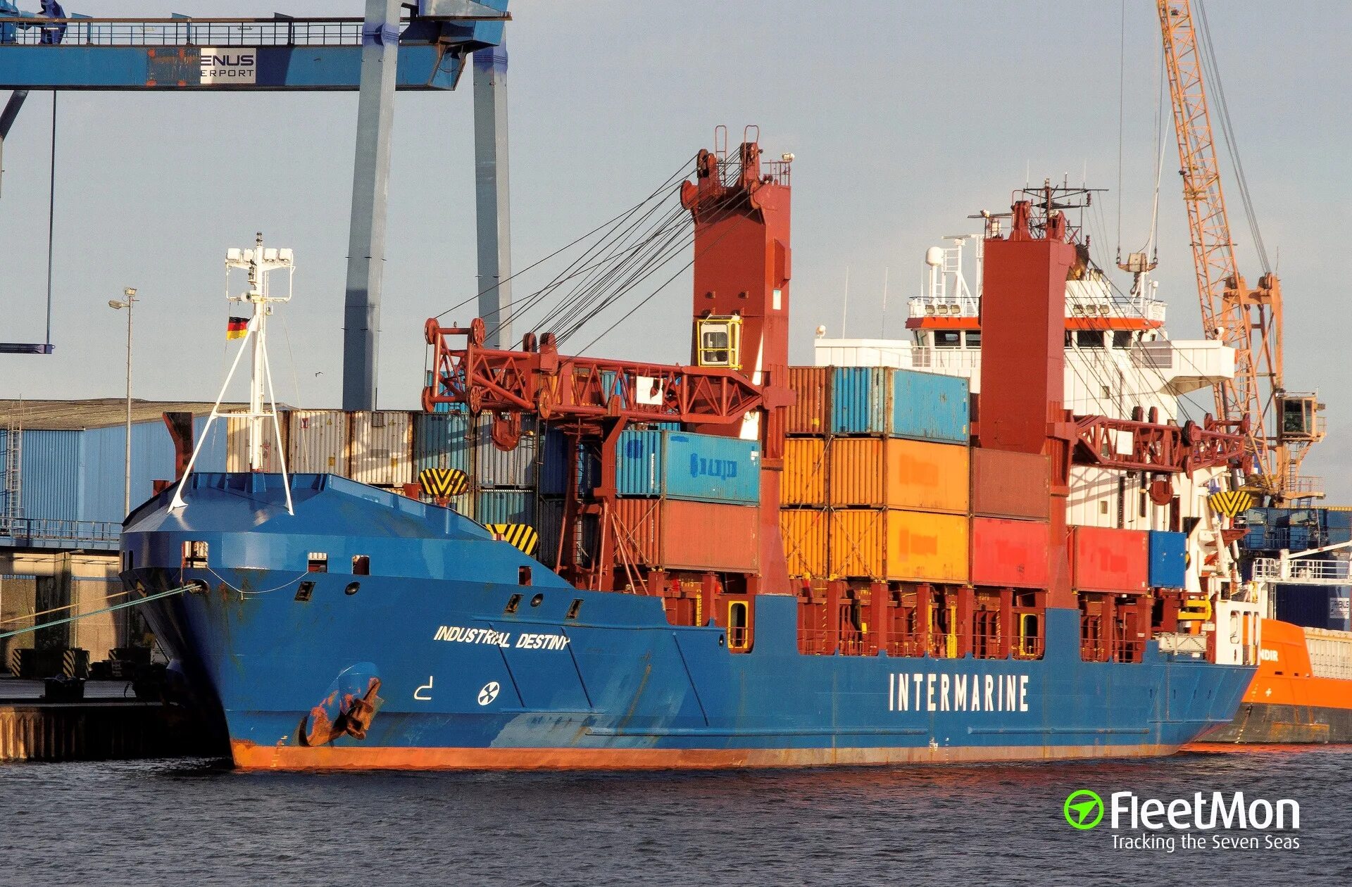 Cargo vessel. General Cargo судно. Ббс 5 судно. Дженерал карго судно 20 метров. Bbc Destiny судно.