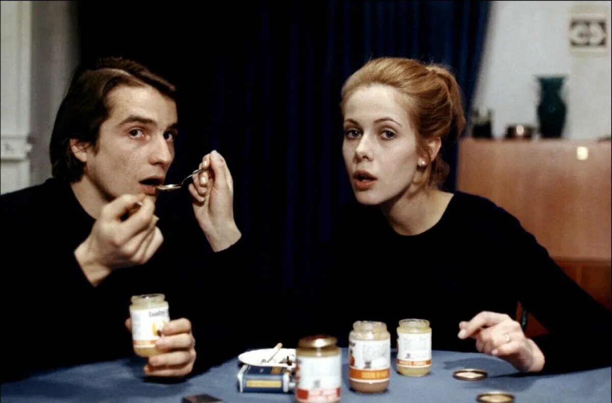 фильм семейный очаг 1970 смотреть. семейный очаг 1970. жан пьер лео семейный очаг. семейный очаг 1970. фильм семейный очаг трюффо.