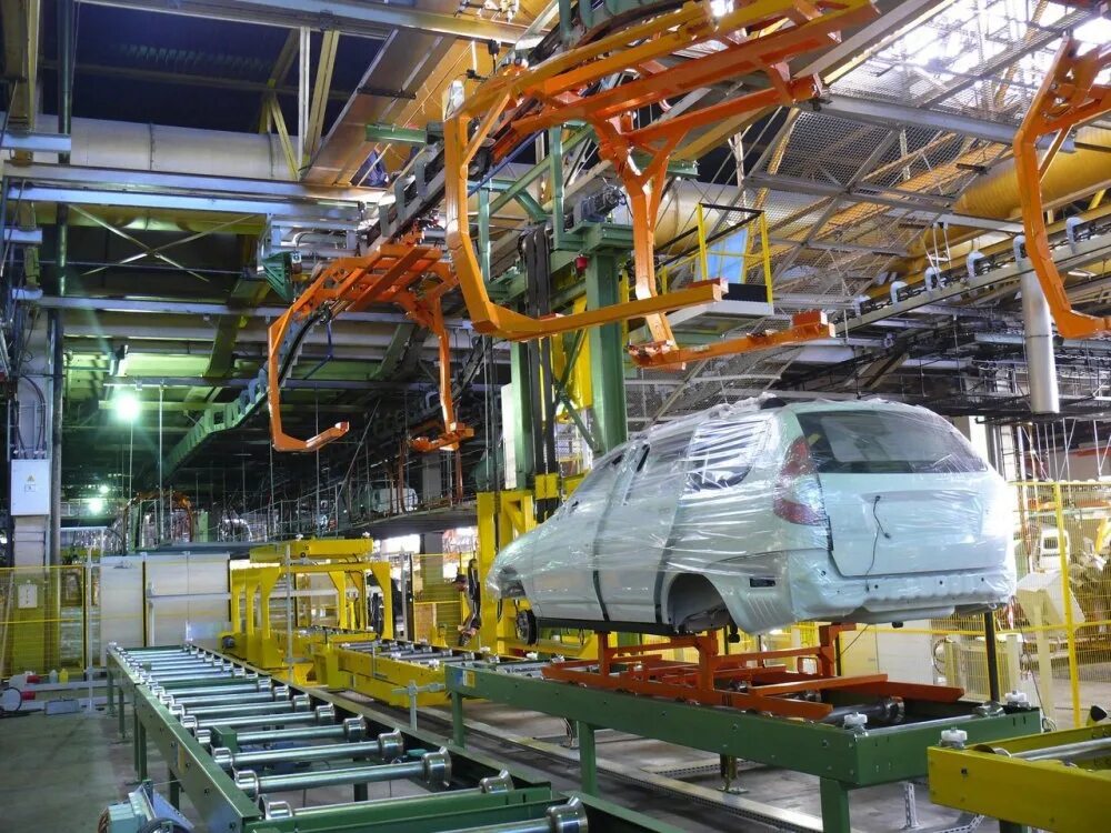 Автоваз лада приора. Машиностроительный комплекс. Тольятти отрасль машиностроения. Промышленность автоваз самара. Приора конвейер автоваз 2012.