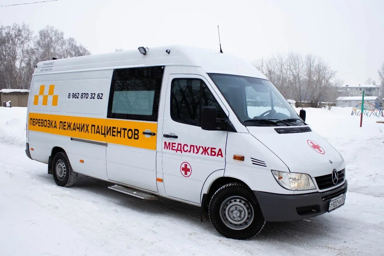 Машина для перевозки больных. Mercedes-Benz Sprinter 312d скорая. Перевозка лежачих больных. Перевозка больных машина. Машина для транспортировки лежачих больных.