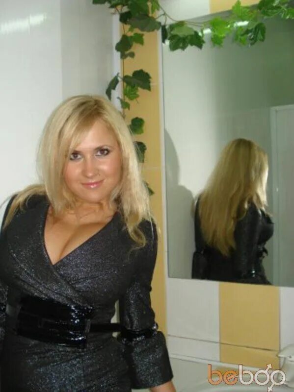 Вильнюс улицы люди. Вильнюс девушках. Девушки вильнюса фото. Вильнюс люди. Вильнюс улицы люди.