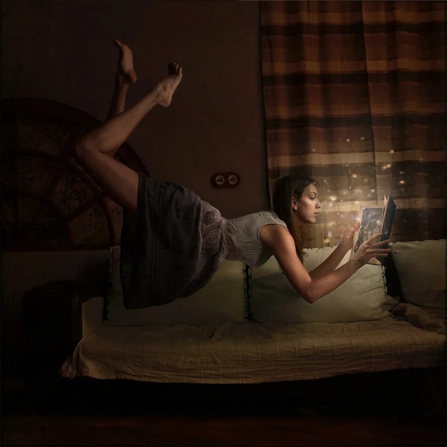 Необычные сны. По комнате летали. Девушка парит в воздухе. Равшана азулэ фотограф. Равшана азулэ фотограф.