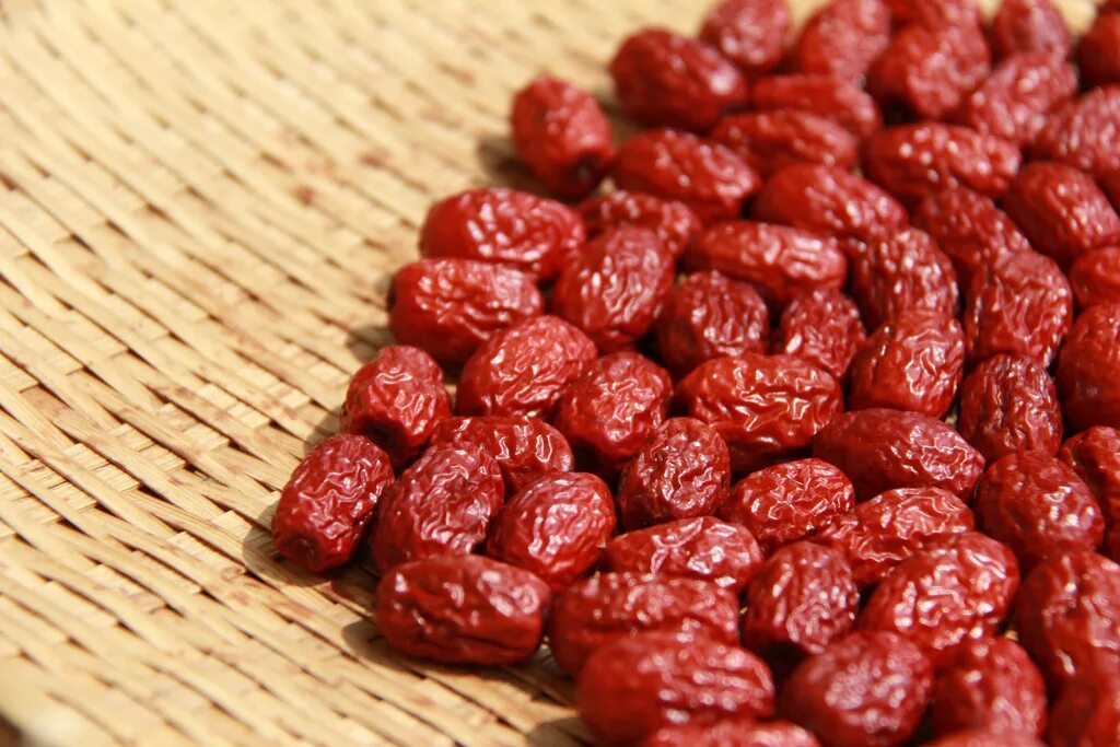 Red dates. Сунчит шифобахшиш. Jujubes. Chinese Date.