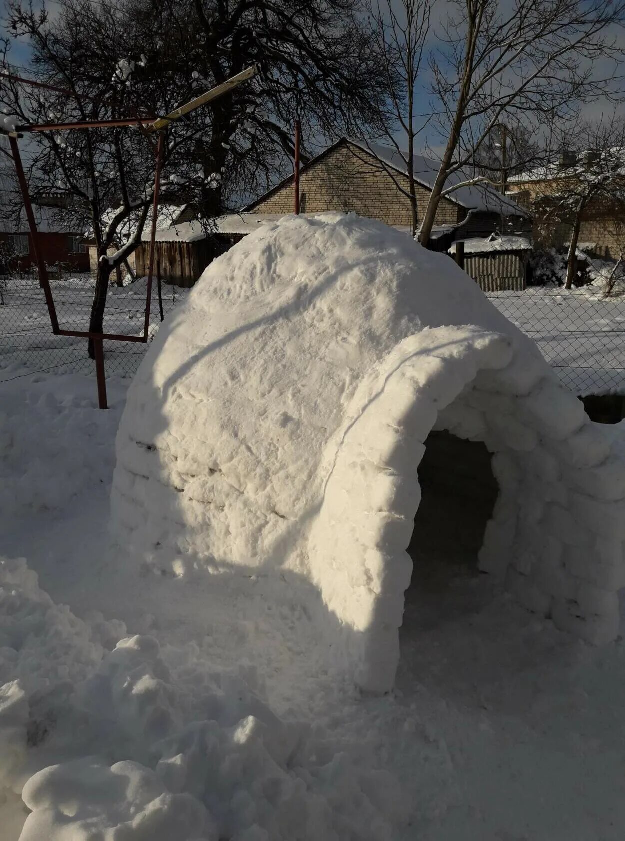 Снежный домик иглу. Домик из снега. Как сделать иглу из снега. Как сделать иглу из снега. Как сделать иглу из снега.