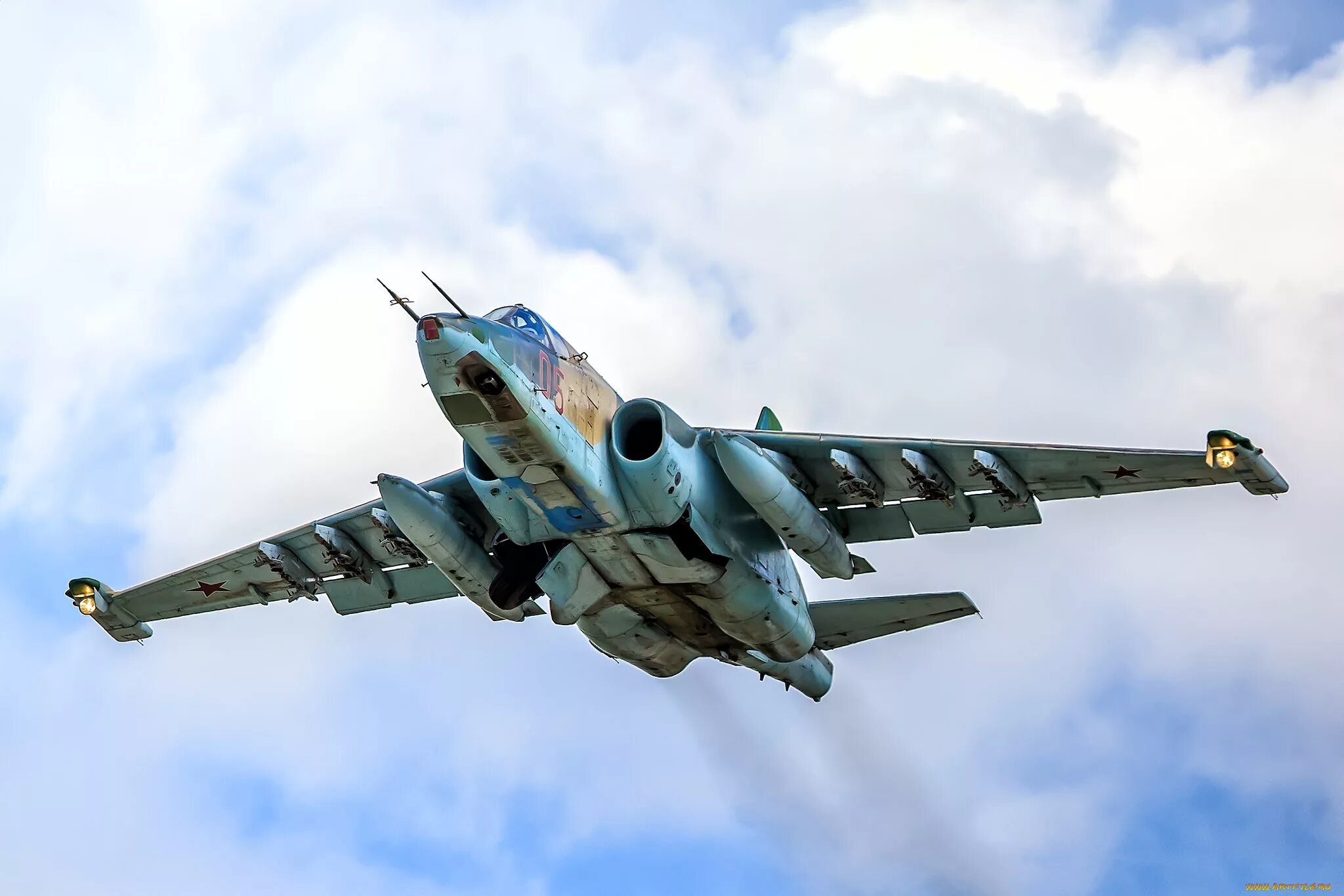 Су 25. Су-25 Штурмовик. Самолёт истребитель Су 25. Су-25 ВВС РФ. Су-25 сверхзвуковой самолёт.