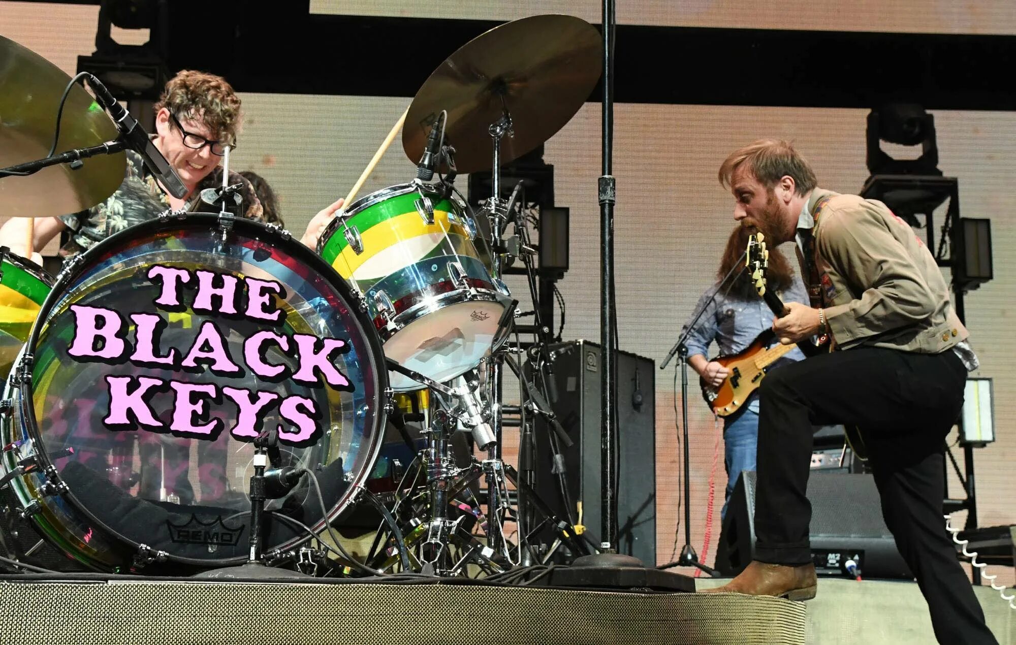 Black keys speed up. Группа the black keys. the black keys delta cream 2025. black key солист. the black keys новый альбом 2025.
