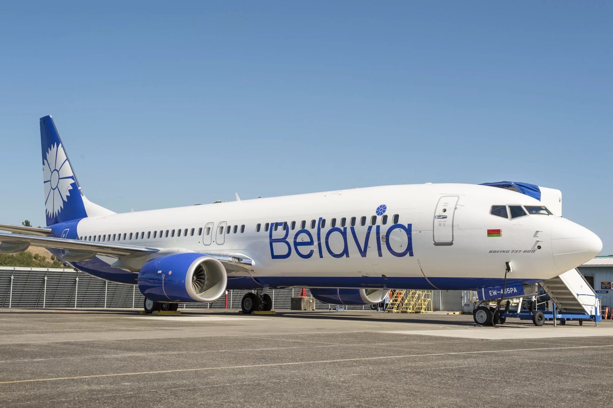 Belavia airlines. Боинг 737 Белавиа. Белорусская авиакомпания Белавиа. Белавиа самолет в Минске. А320 Белавиа.