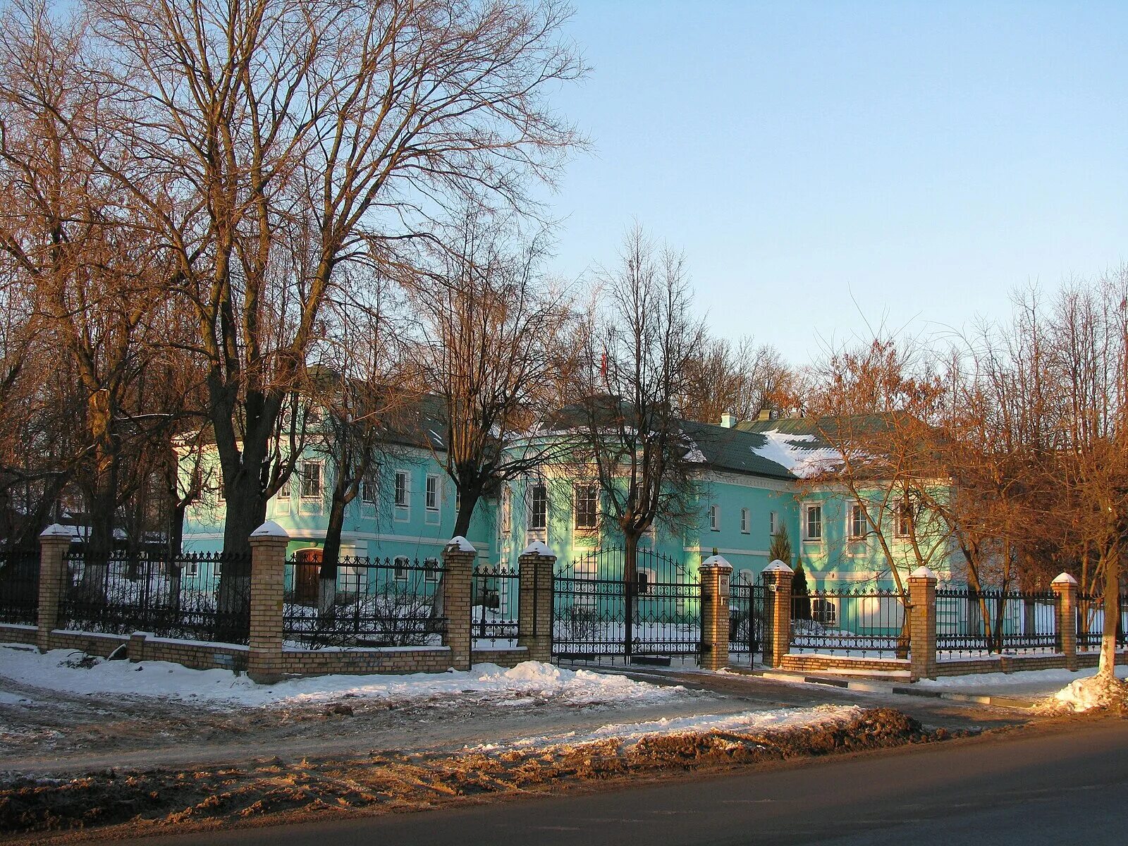 Где улица володарского. Володарского 2351 серпухов. ул володарского 2351 серпухов. серпухов улица володарского 2351. городская усадьба серпухов.