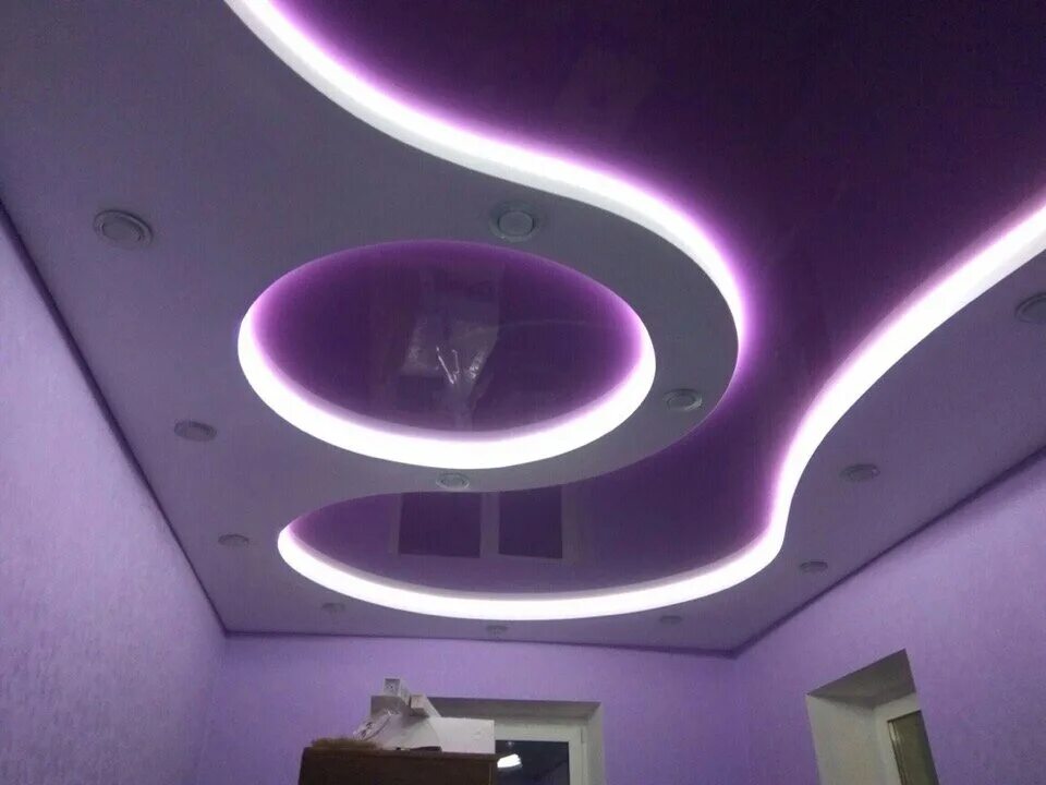 двухуровневый потолок. потолки гомель. никомакс натяжные потолки. навесной потолок под сатин. фото натяжные потолки беларусь.