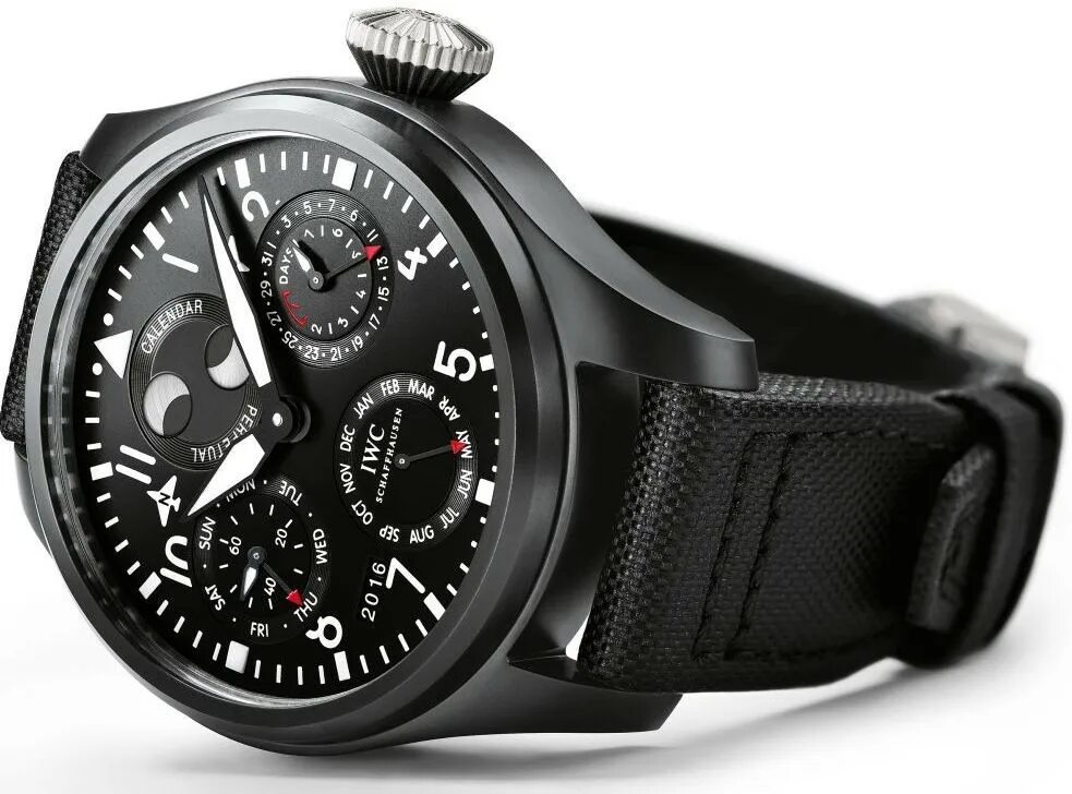 Часы интернационал. Часы IWC big Pilot. IWC Schaffhausen Pilot's watch черные. IWC big Pilot's Perpetual Calendar Top Gun. IWC Schaffhausen пилот 43.