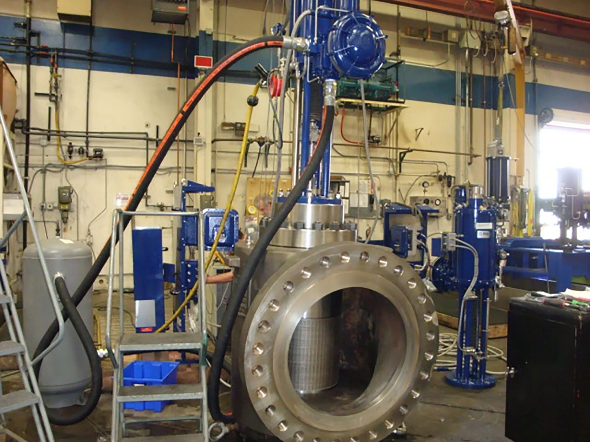 Water treatment control valves. Редуцирующий клапан для пара. Val matic 8804w. Регулирующая арматура с электроприводом. Повысительная насосная станция водоснабжения.