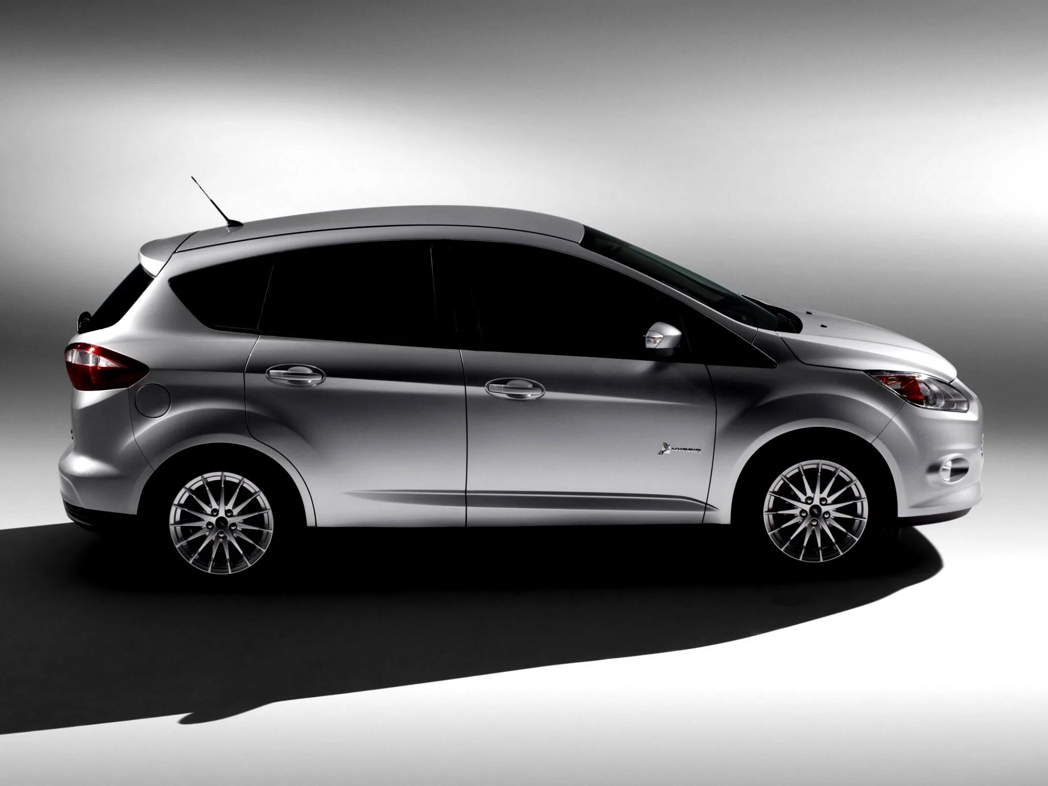 Купить ц макс. Ford c Max Hybrid 2013. Ford c Max 2012. Ford Grand c-Max 2012. Ford c Max 2015 Hybrid.