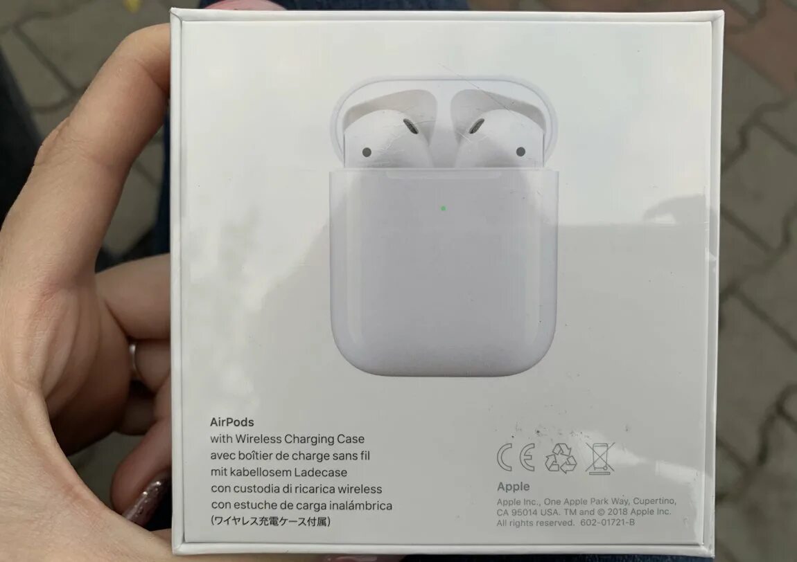 Наушники Apple Earpods 2 беспроводная зарядка. Беспроводная зарядка аирподс 2. Аирподсы с беспроводной зарядкой. Наушники Apple Earpods 2 беспроводная зарядка чехла. Airpods pro беспроводная зарядка