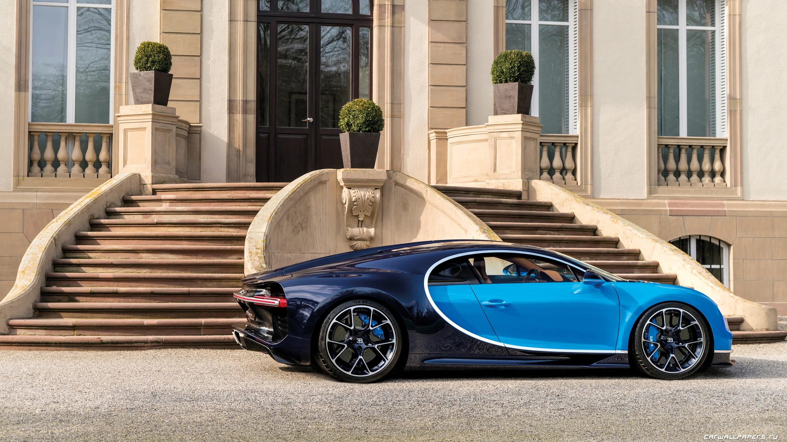 Машина bugatti chiron. Бугатти ЧИРОН. Бугатти Бугатти Шерон. Бугатти ЧИРОН 2016. Bugatti Шерон.