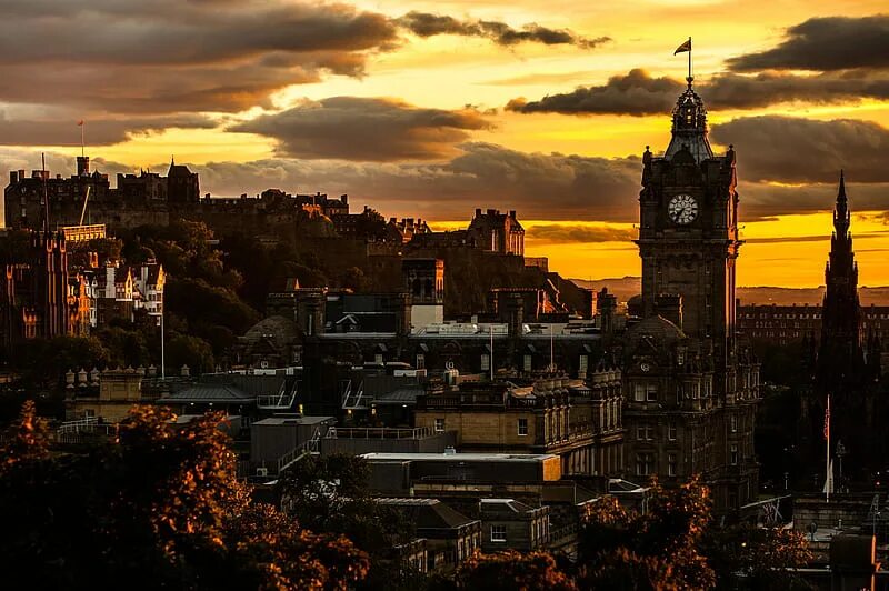 Площадь шотландии. Эдинбург Шотландия. Эдинбург столица. Столице Шотландии, городе Эдинбурге. Эдинбург, Шотландия, Великобритания.