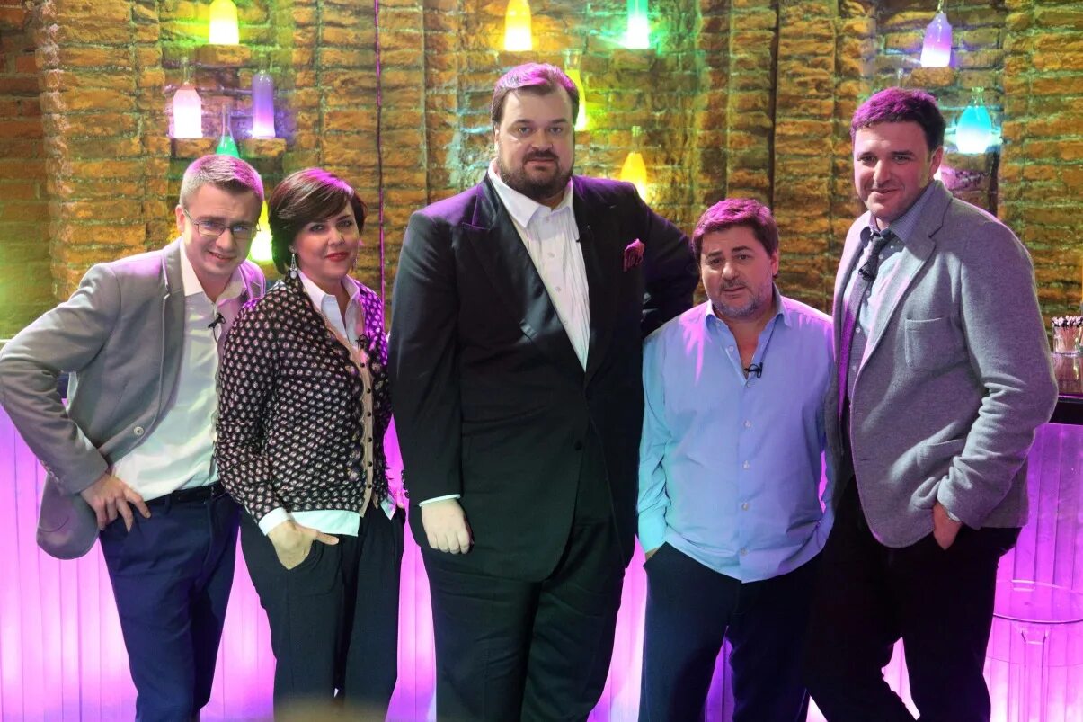 александр якушев квн. курск квн прима капитан. большой вопрос помощь. большой вопрос с василием уткиным. василий уткин стс большой вопрос.