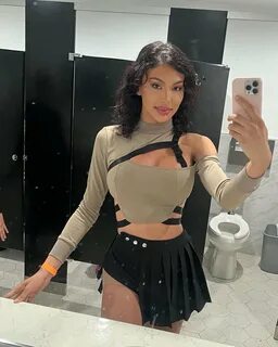 Andylynn Payne 👽 Trans (@AndylynnPayne) on Twitter photo 2021-12-05 23:37:...