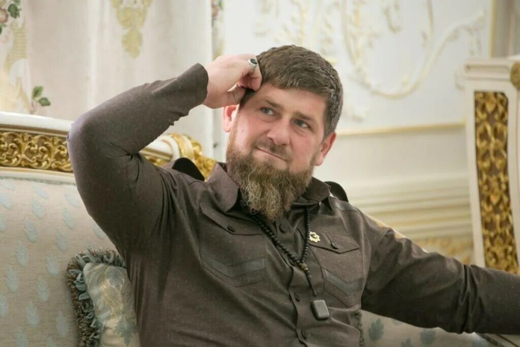 Рамзан кадыров кибертрак. Рамзан кадыров кибертрак. Глава чечни рамзан кадыров. Рамзан кадыров. Глава чечни 2022.