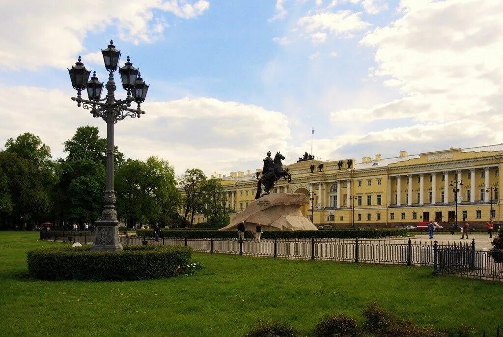 Площадь Декабристов