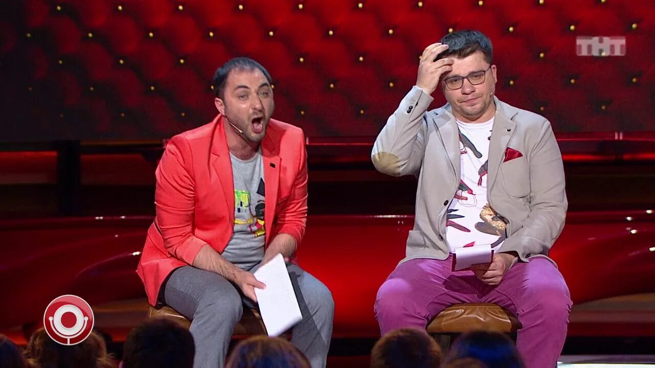 Демис карибидис камеди. Comedy Club Харламов карибидис. Камеди клаб Гарик Харламов и демис карибидис. Comedy Club демис карибидис. Камеди клаб карлсон в московском такси