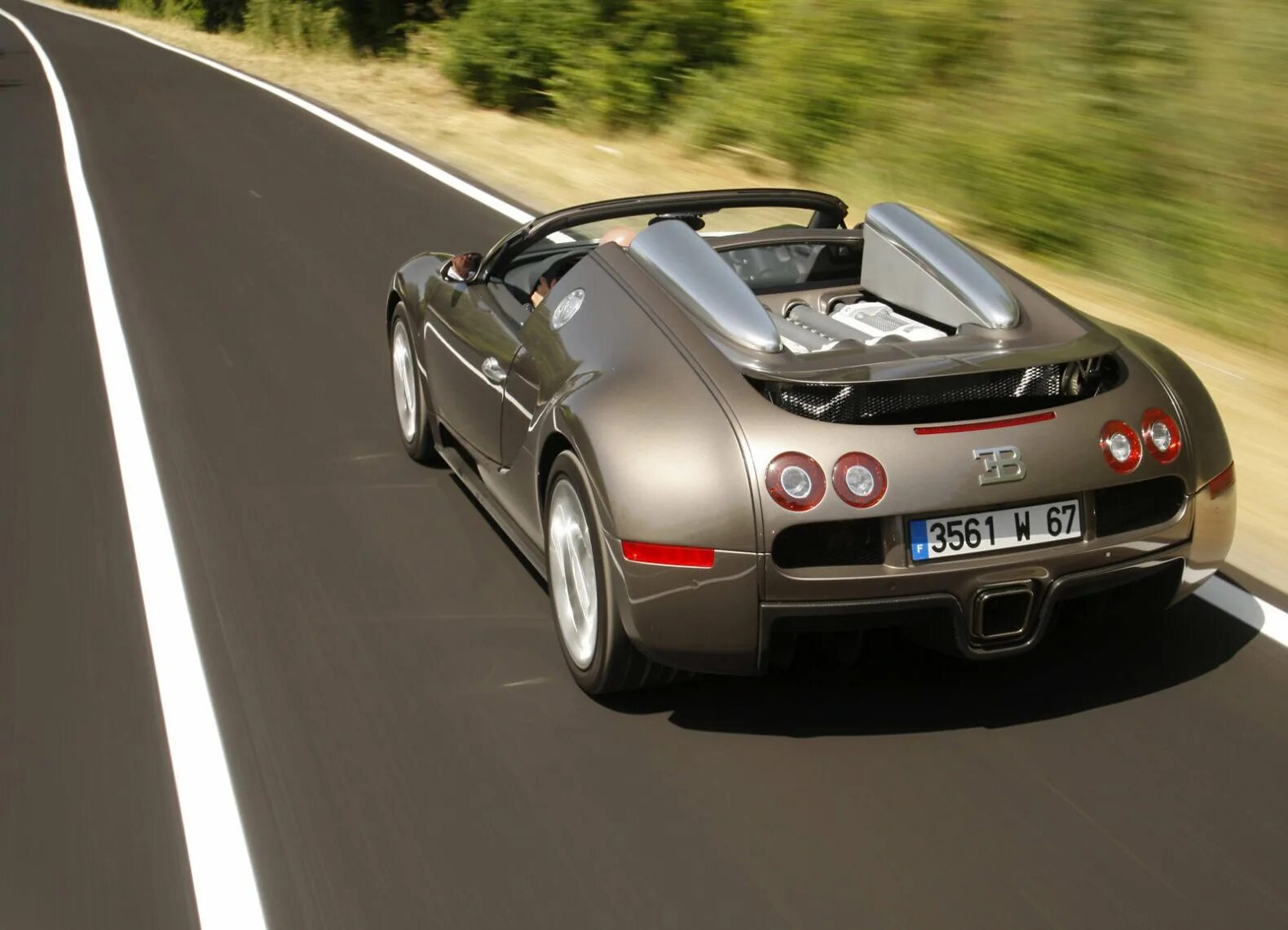 Bugatti 15. Bugatti Veyron кабриолет. 2008 Bugatti Veyron 16.4 Grand Sport. Бугатти кабриолет 2010.