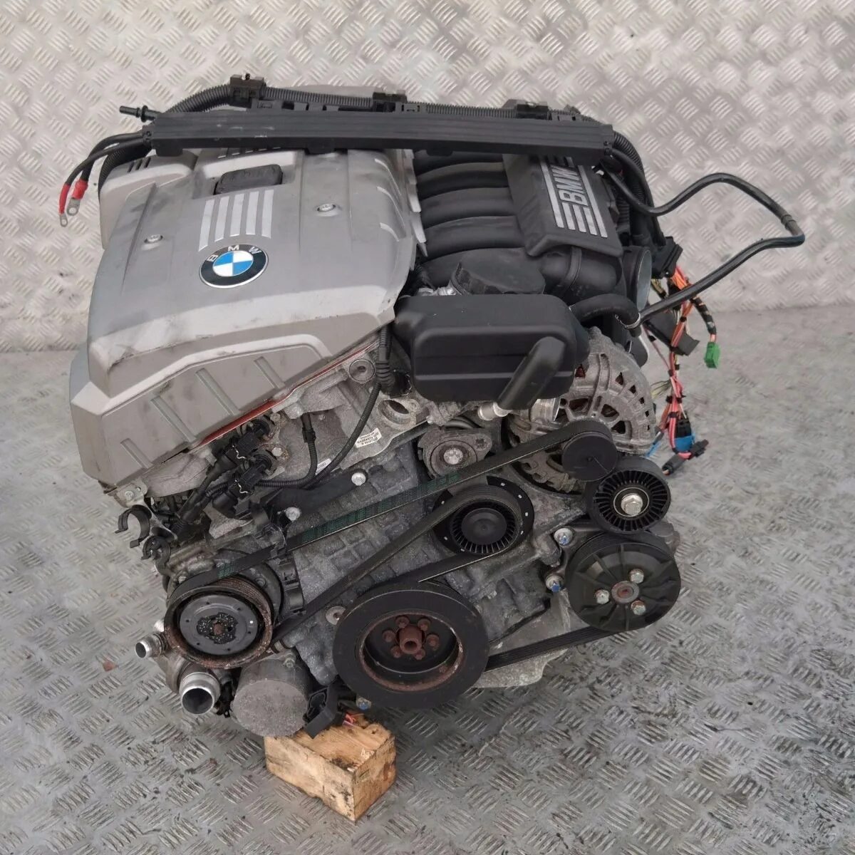 N52b30 е60. BMW e60 n52 мотор. Двигатель БМВ е60 n52. N52 двигатель BMW. N52b25.