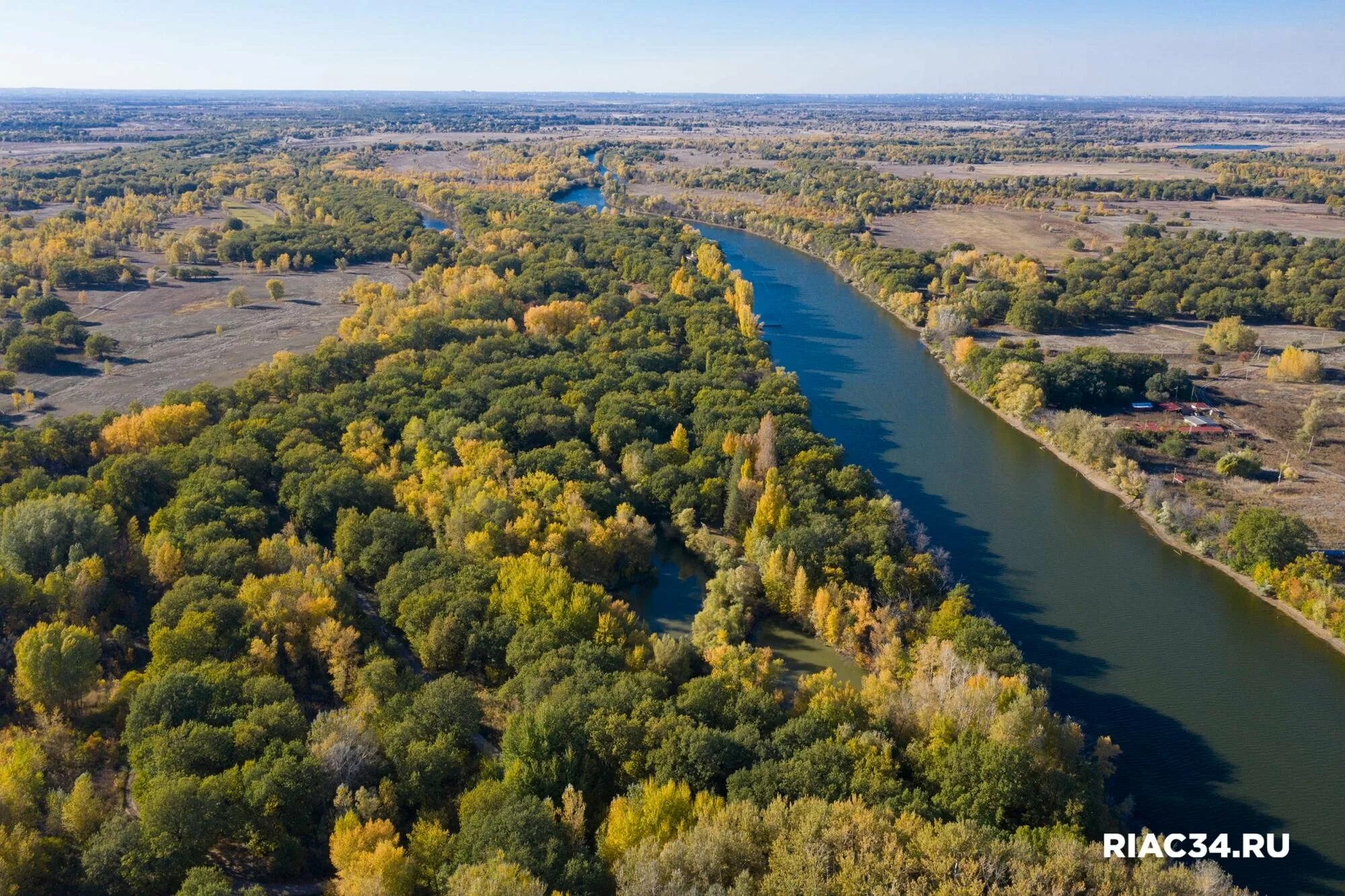 Волгоград какая вода. Волго-Ахтубинская Пойма Волгоград. Ахтубинская Пойма Волгоград. Волго Ахтубинская Долина. Заповедник Волго Ахтубинская Пойма.